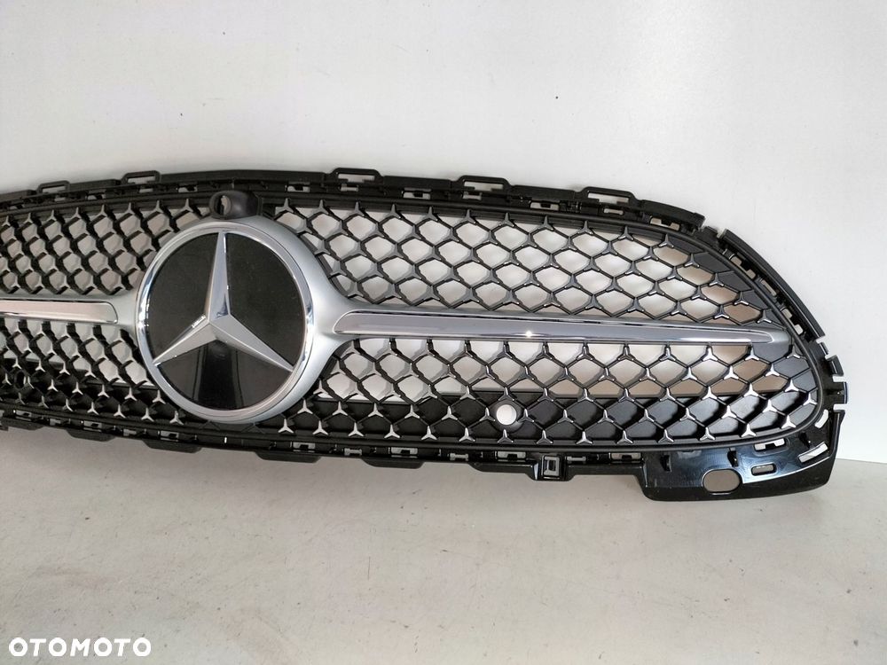 atrapa kratka grill mercedes c klasa w206 21- amg - 3