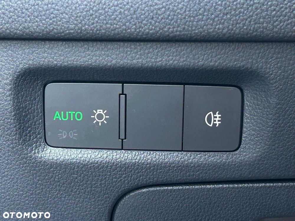 Skoda Octavia 2.0 TDI Selection DSG - 22