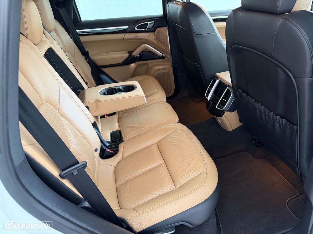 Porsche Cayenne Tiptronic S - 40
