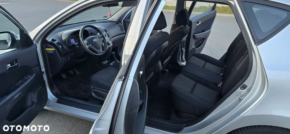 Hyundai i30 1.6 CRDi Comfort - 4