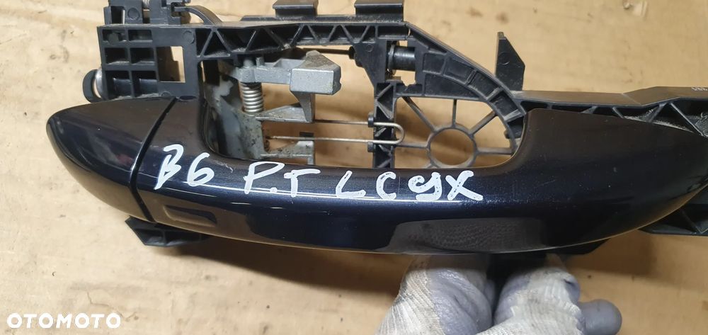 Klamka prawy tył tylna prawa KEYLESS GO mocowanie VW Passat B6 3C0837886J - 9