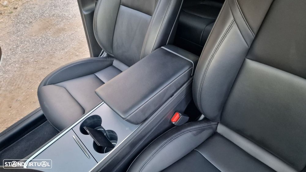 Tesla Model Y Long Range Tração Integral - 28