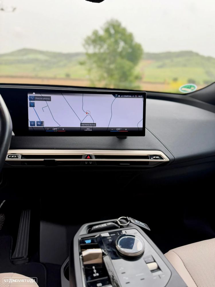 BMW iX xDrive50 - 13