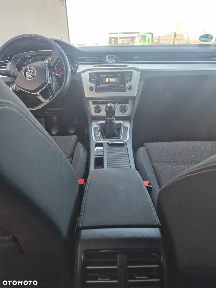 Volkswagen Passat Variant - 21