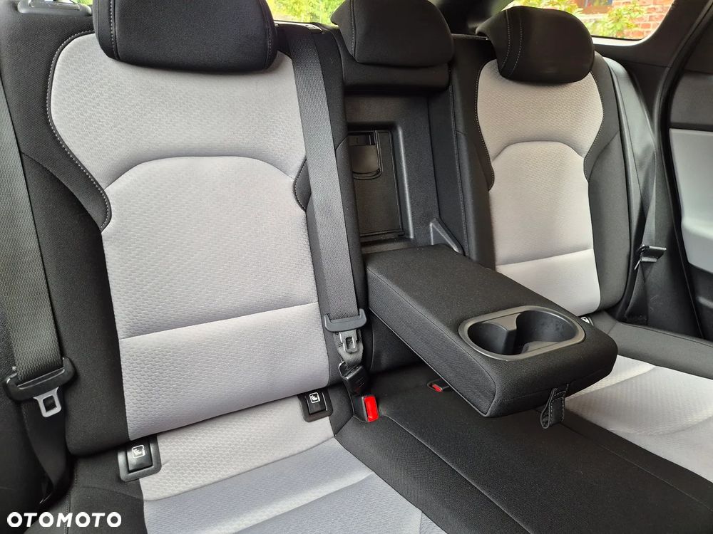 Hyundai i30 1.4 T-GDI Style - 38
