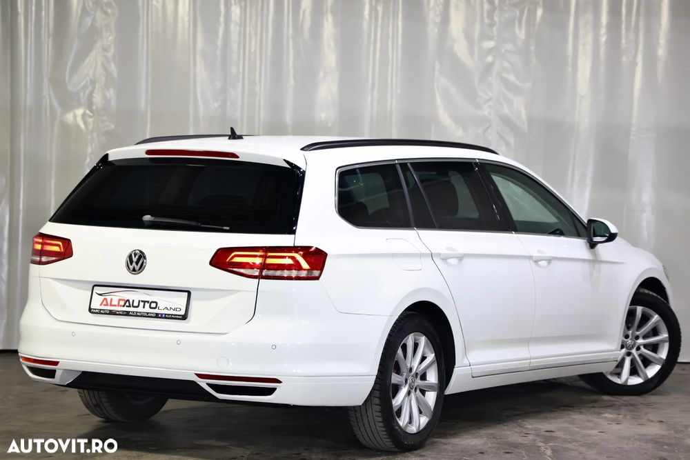 Volkswagen Passat 1.6 TDI Comfortline - 2
