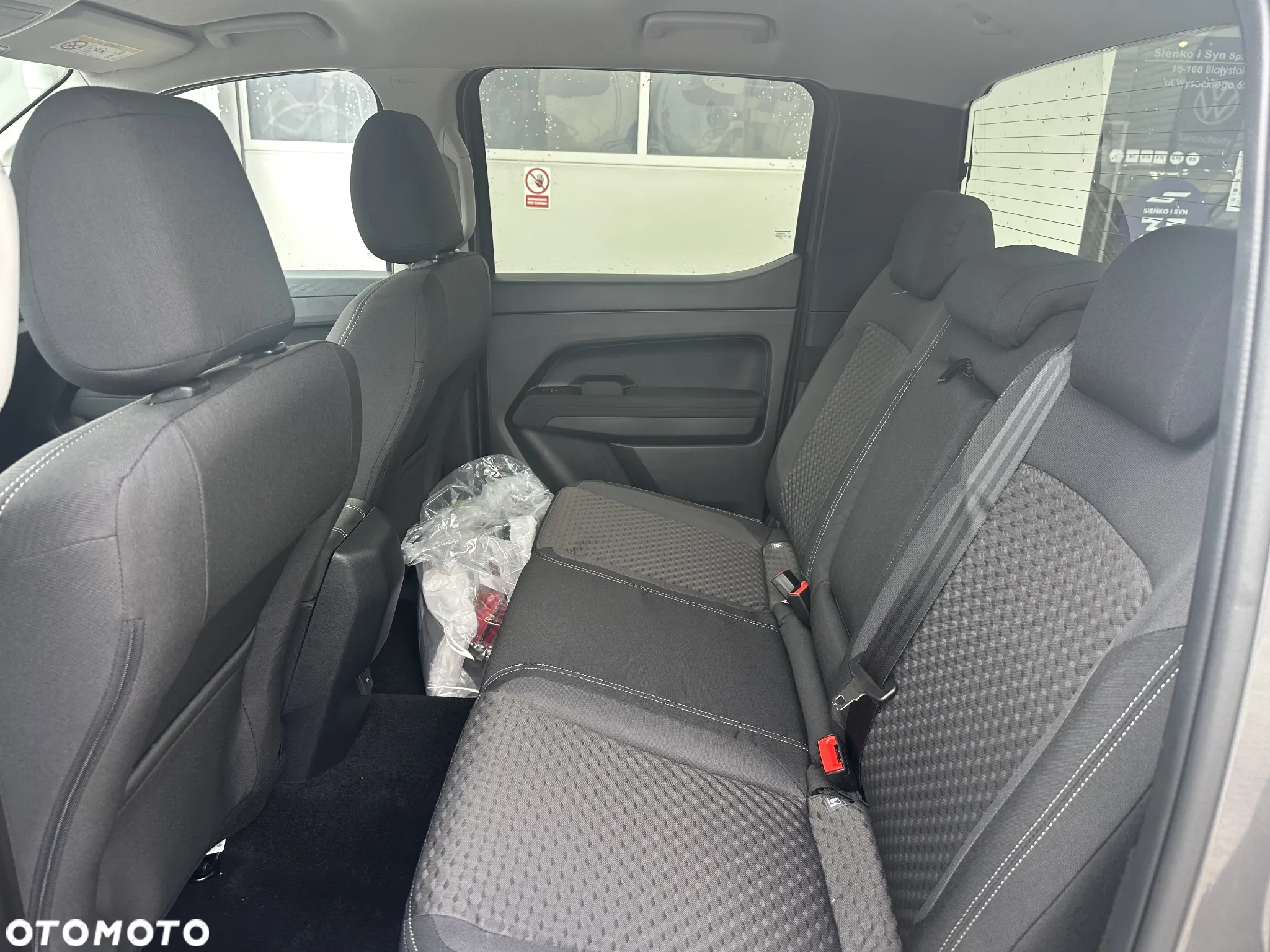 Volkswagen Amarok 2.0 TDI 4Mot Life - 8