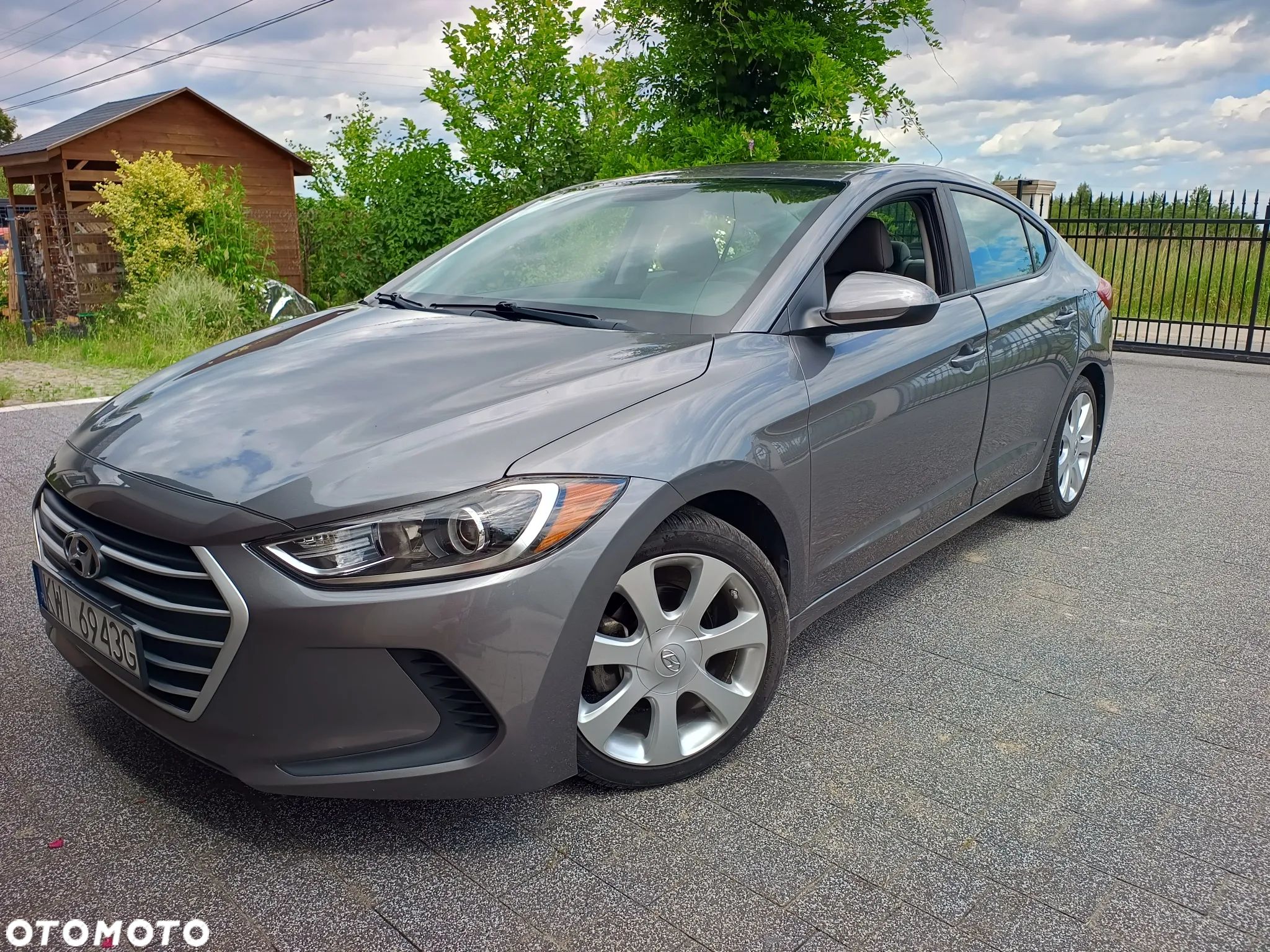 Hyundai Elantra 1.6 Comfort Premiere - 1