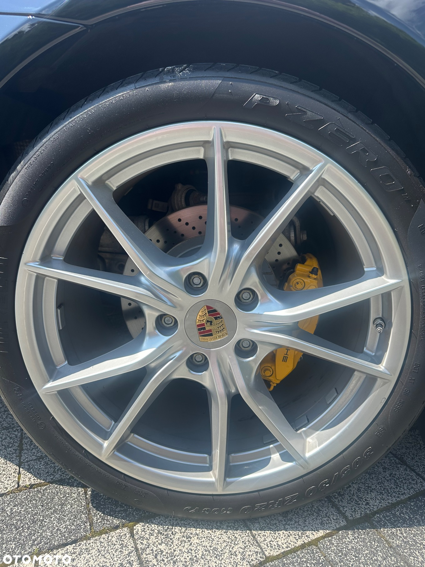 Porsche 911 Carrera 4 Cabriolet PDK - 11