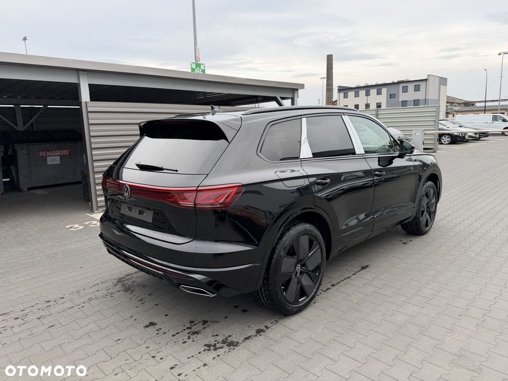 Volkswagen Touareg - 2