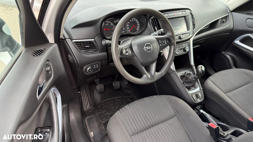 Opel Zafira - 5