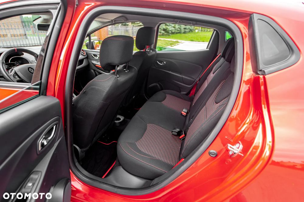 Renault Clio TCe 200 EDC Sport R.S - 36