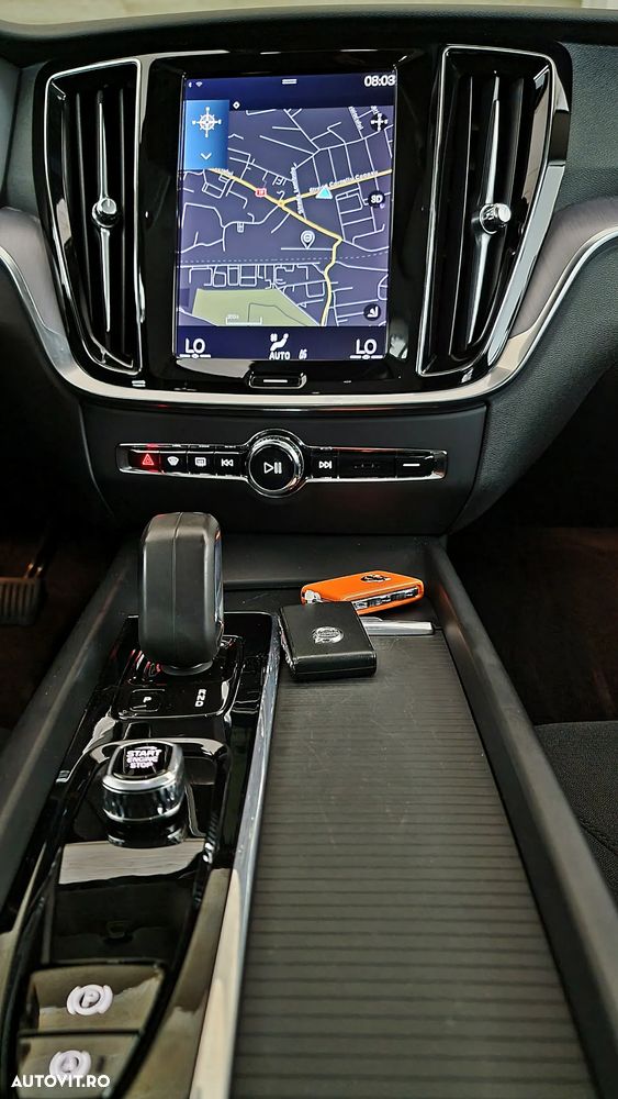 Volvo V60 B4 D Geartronic Momentum Pro - 4