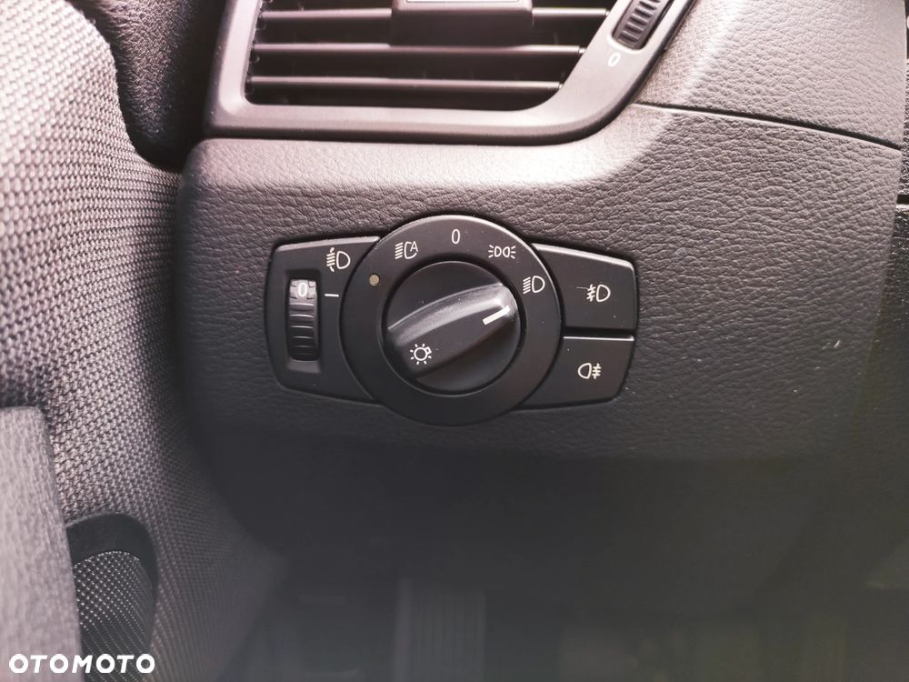 BMW X1 xDrive20i - 22