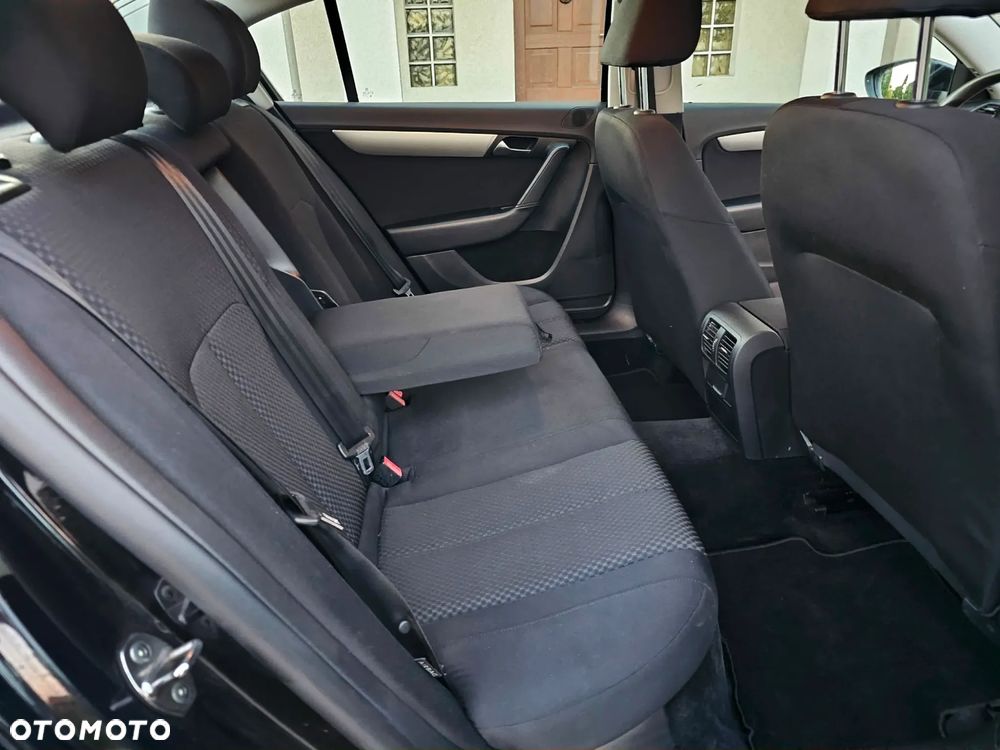 Volkswagen Passat 2.0 TDI 4Mot Comfortline - 12