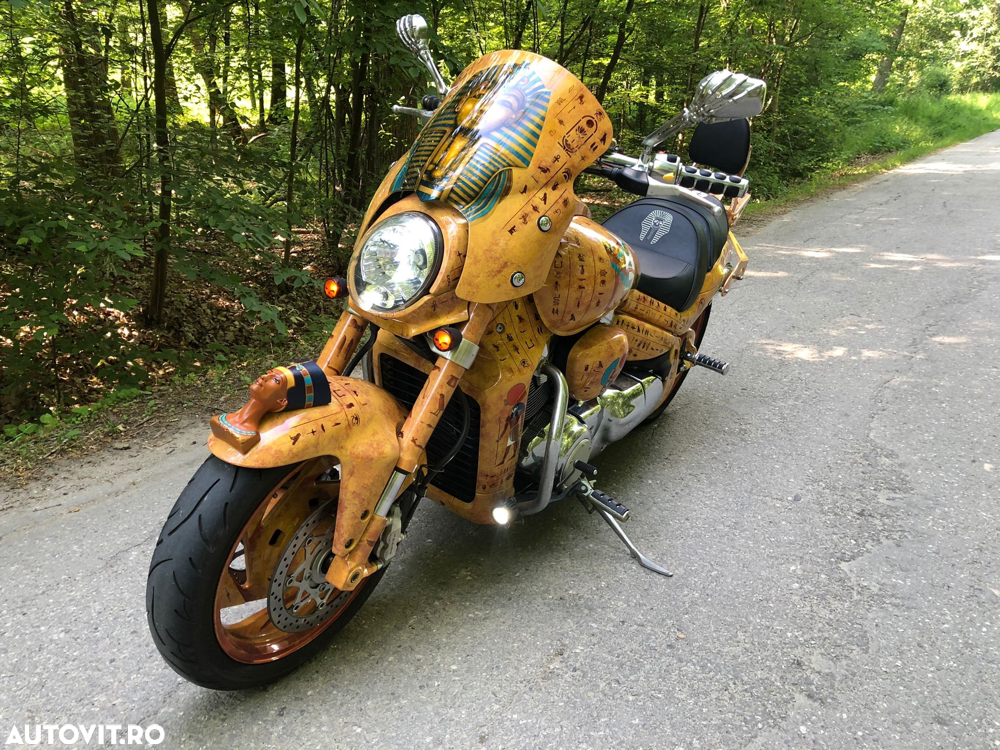 Suzuki Intruder C 1800 Limited Edition - 2