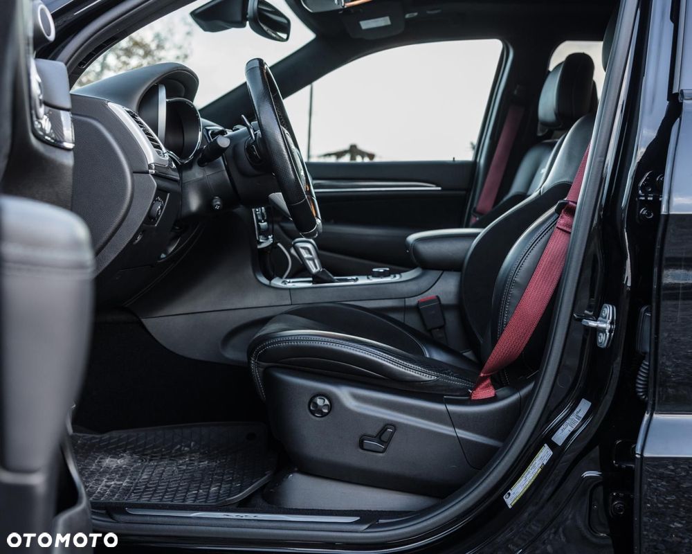 Jeep Grand Cherokee - 10