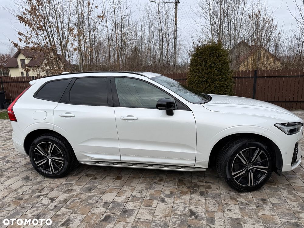 Volvo XC 60 B5 B AWD Ultimate Dark - 18