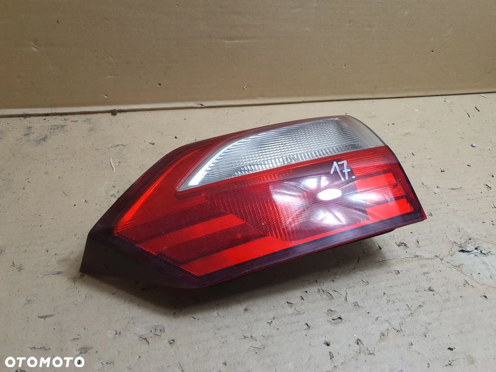 FORD GRAND C-MAX II MK2 LIFT LAMPA PRAWA TYŁ W KLAPĘ - 2