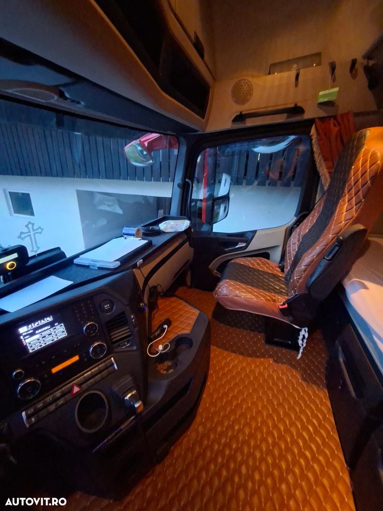 Mercedes-Benz Actros - 7