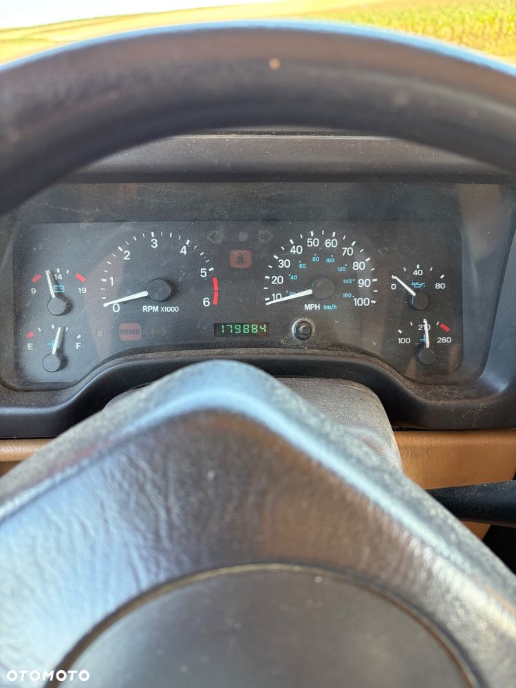 Jeep Wrangler - 9