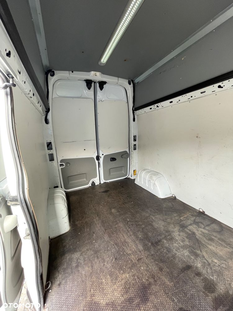 Renault Trafic - 32