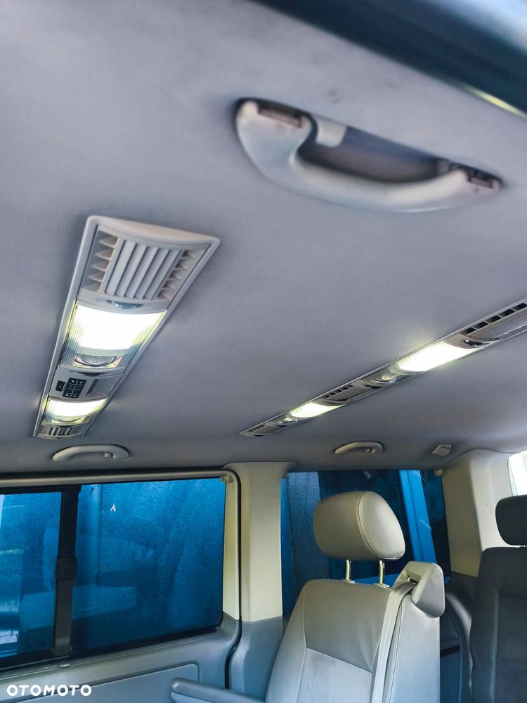 Volkswagen Multivan - 27