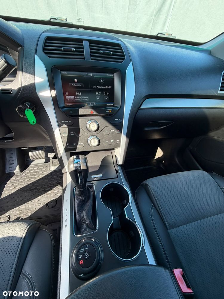 Ford Explorer - 25