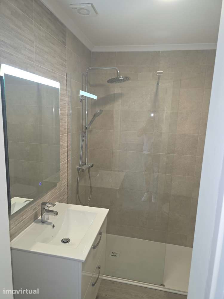 Apartamento T1 na Reboleira completamente remodelado, a estrear - Grande imagem: 2/19