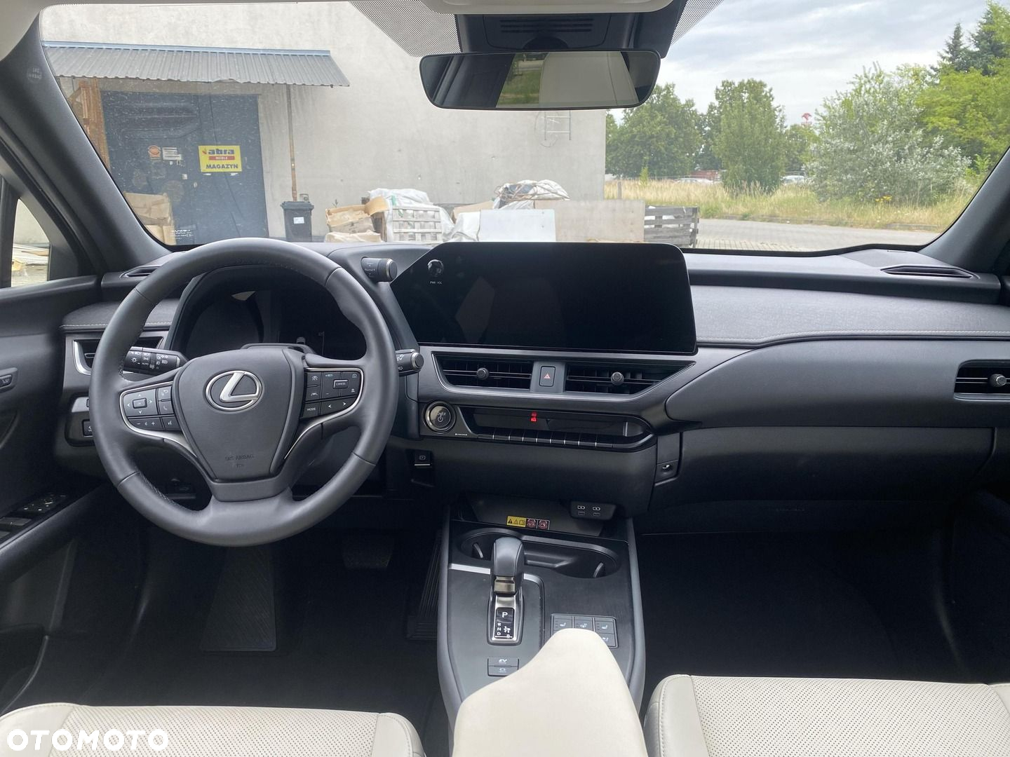 Lexus UX - 4