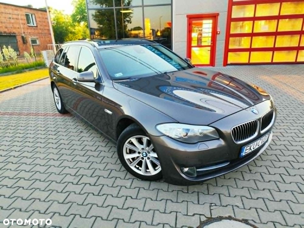 BMW Seria 5 525d - 16