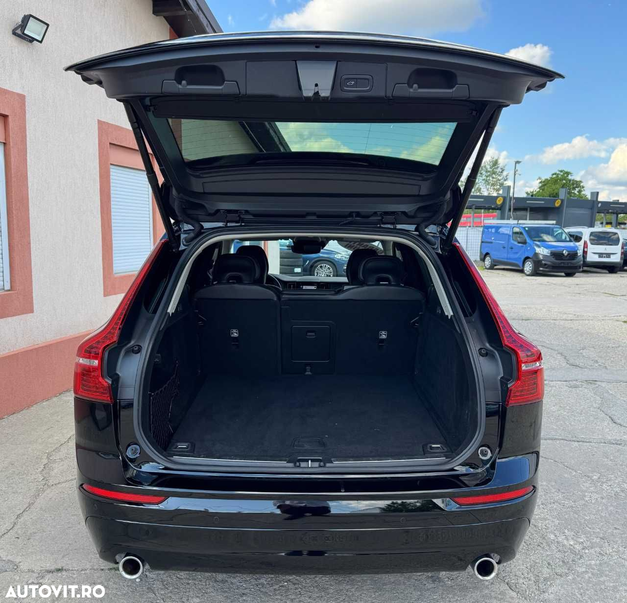 Volvo XC 60 D4 Momentum Pro - 13