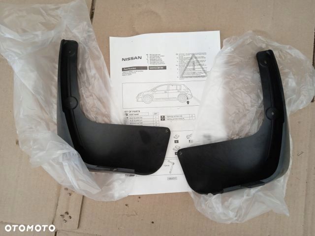 Nissan TIIDA HTB CHLAPACZ CHLAPACZE TYLNE TYŁ - 1