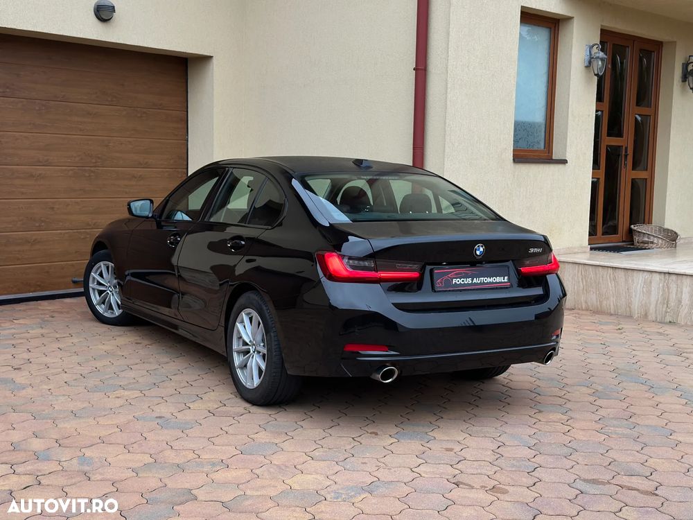 BMW Seria 3 318i AT - 4