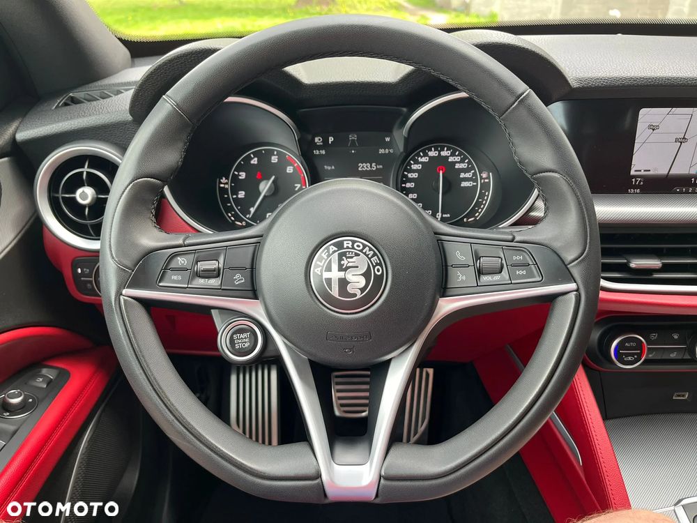 Alfa Romeo Stelvio - 30