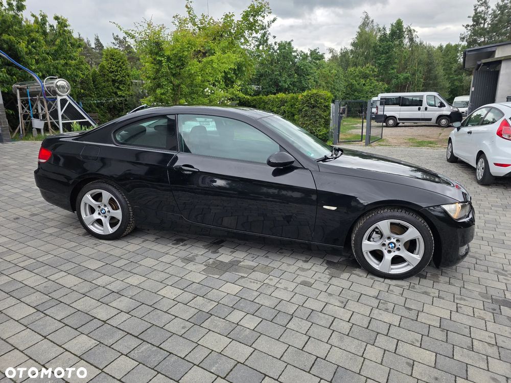 BMW Seria 3 320i Edition Exclusive - 3