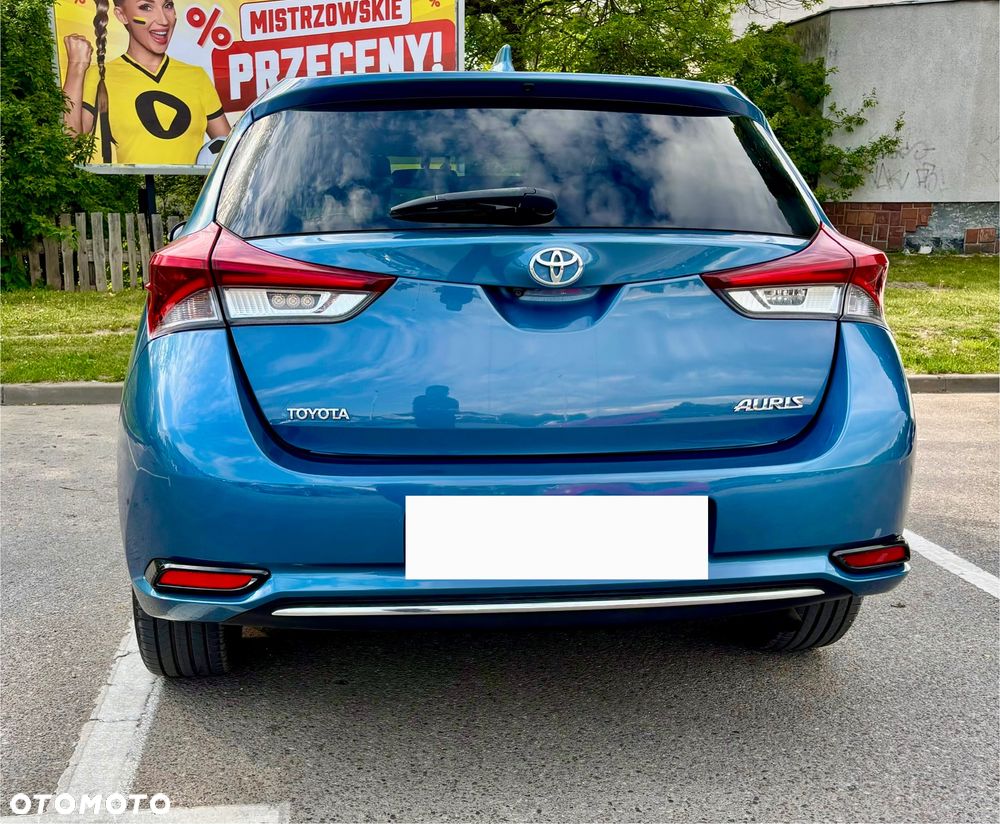 Toyota Auris 1.6 Premium + - 5