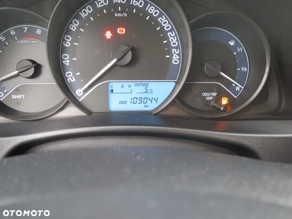 Toyota Auris 1.6 Active - 16