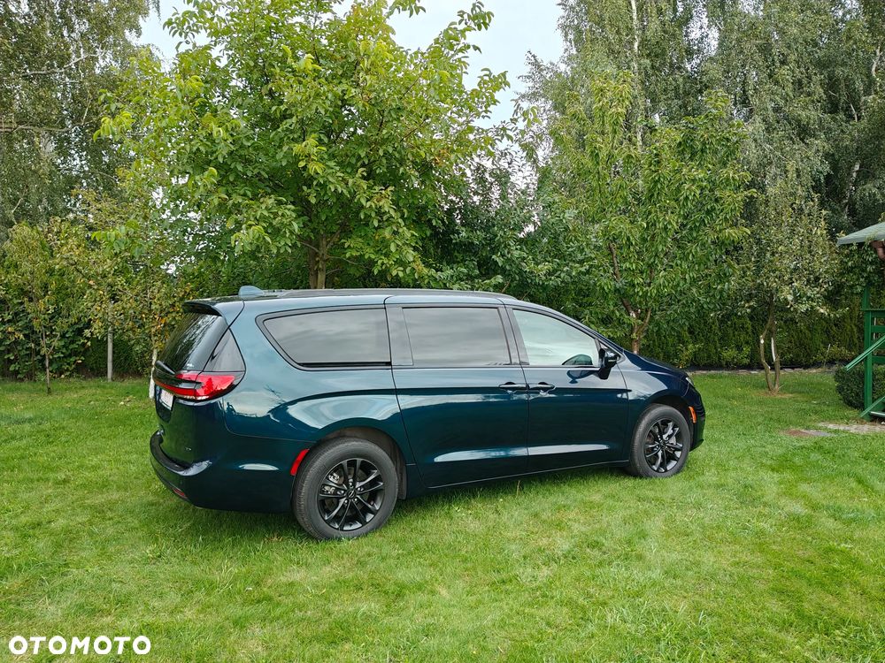 Chrysler Pacifica - 5