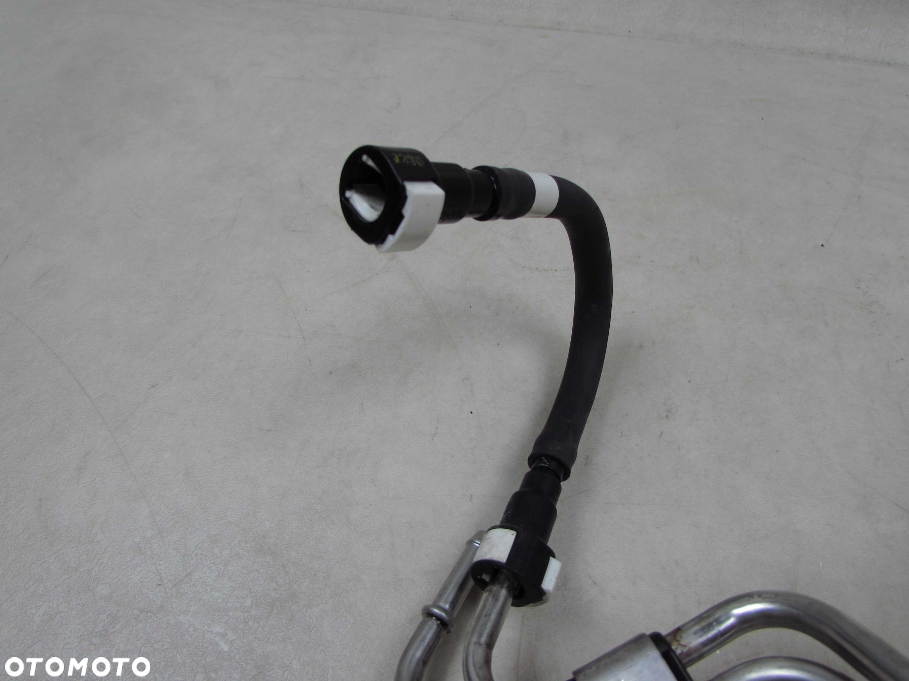 VOLVO C30 C70 II S40 V50 2.4 D5 04-13 WAZ PRZEWOD PALIWA 30750746 - 4