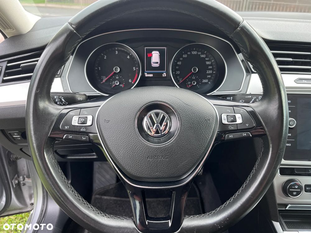Volkswagen Passat Variant - 32