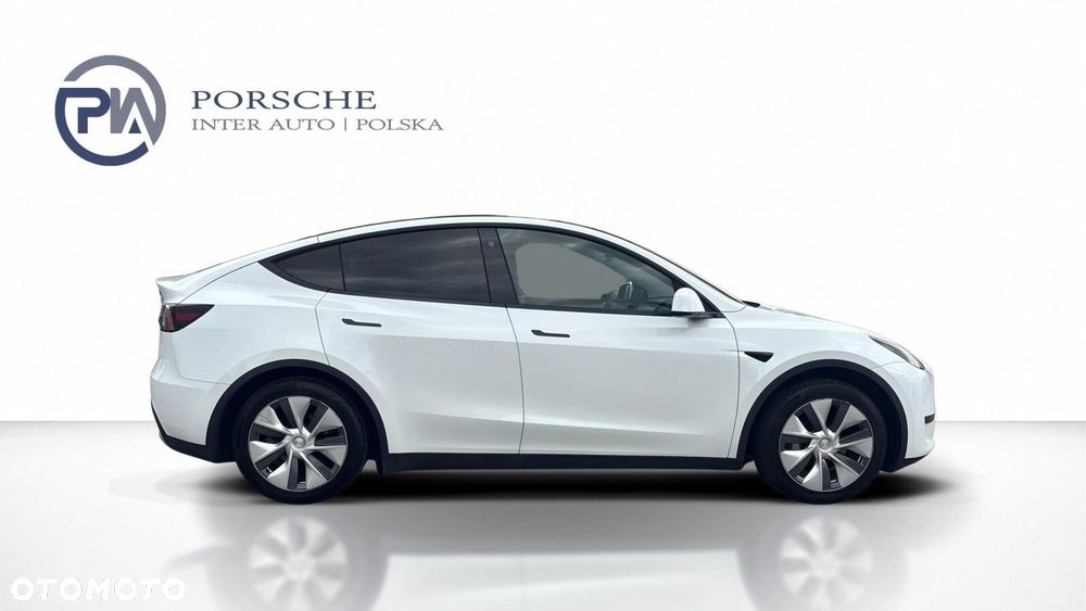 Tesla Model Y - 3