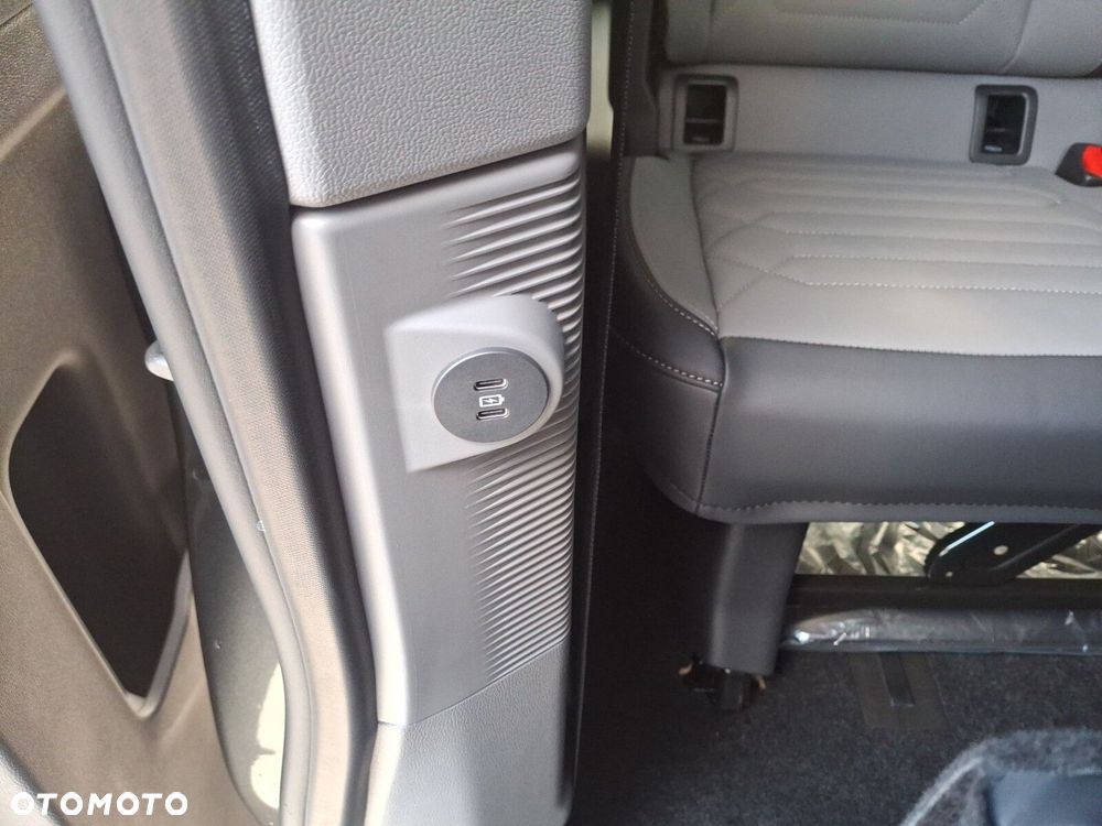 Volkswagen Caravelle - 38