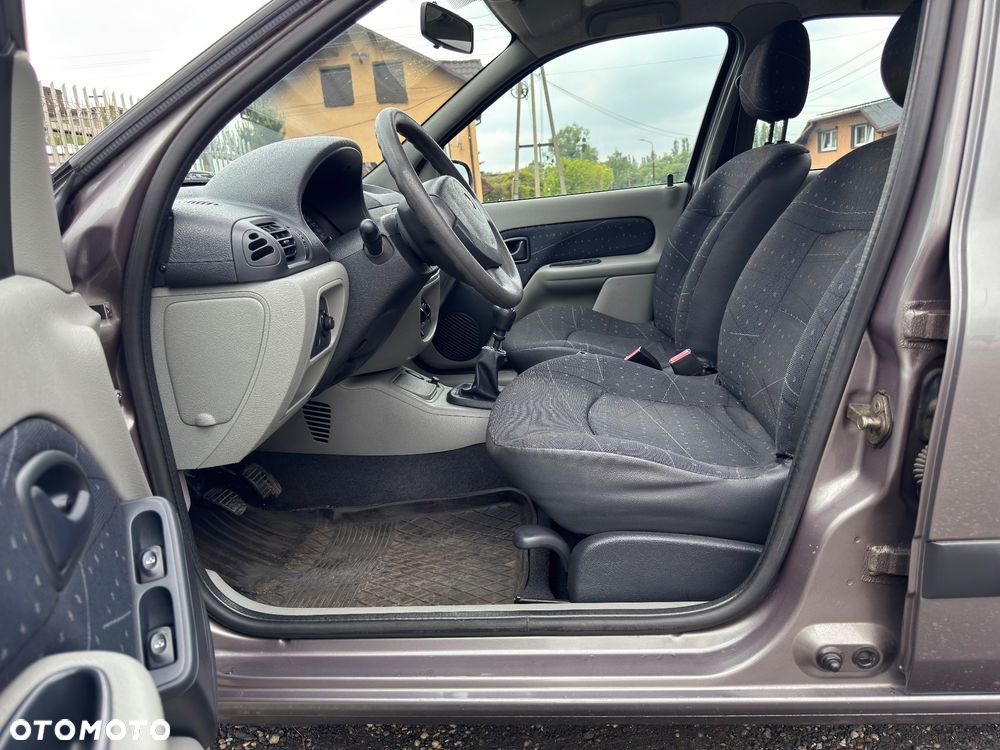 Renault Thalia 1.5 dCi Expression - 17