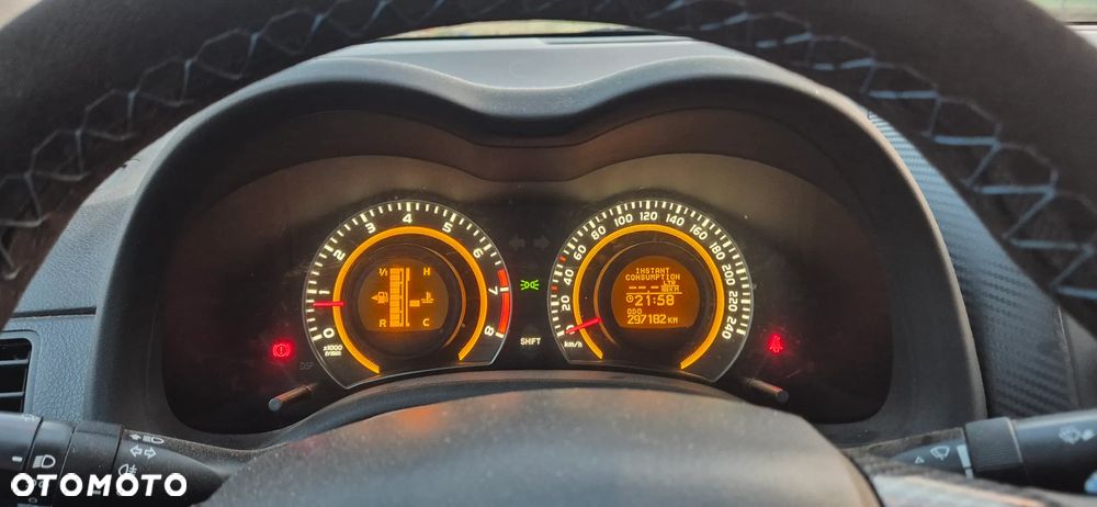 Toyota Corolla 1.6 Premium - 17