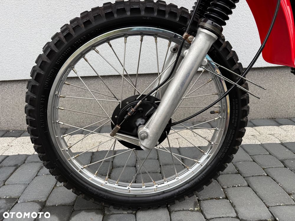 Suzuki DR - 32