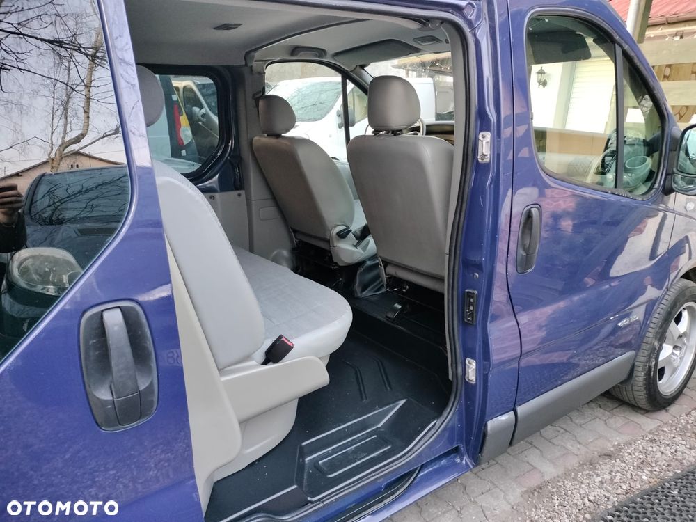 Opel vivaro - 17