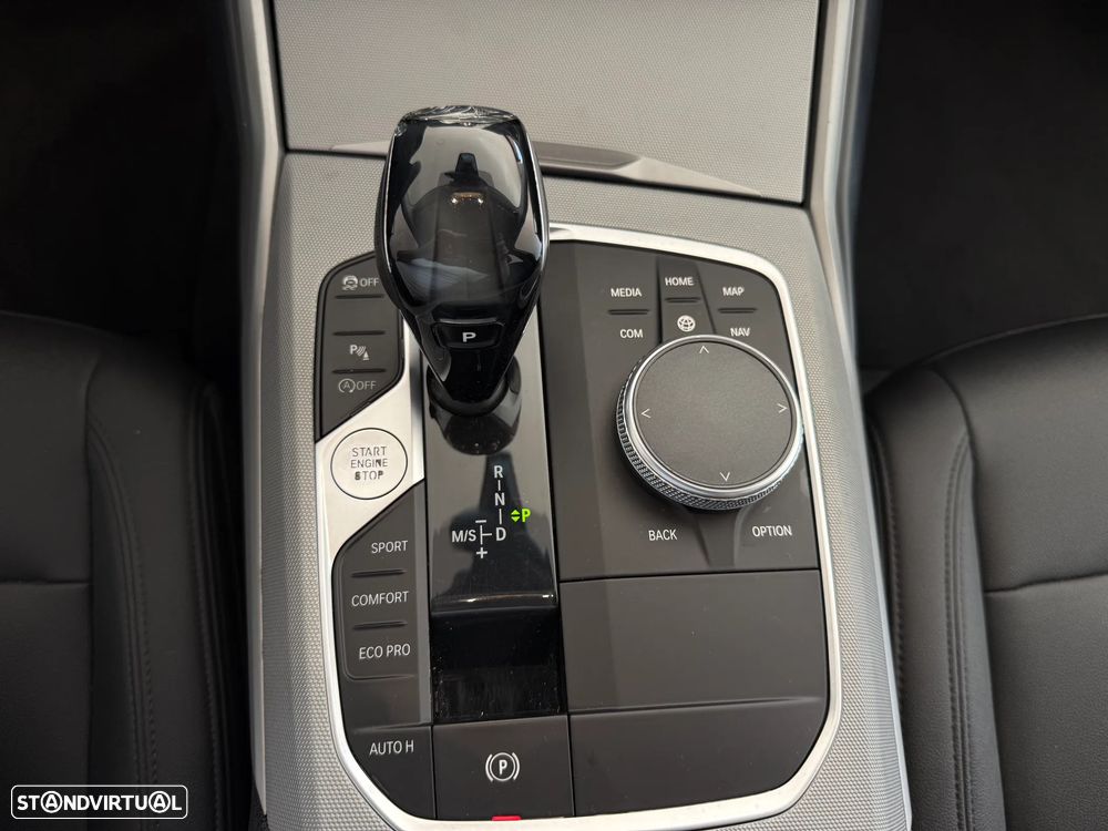 BMW 318 d Aut. Luxury Line - 31