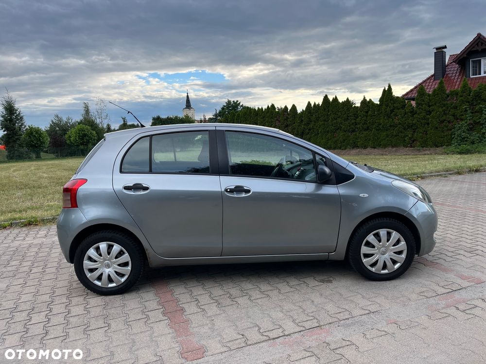 Toyota Yaris 1.0 VVT-i - 5