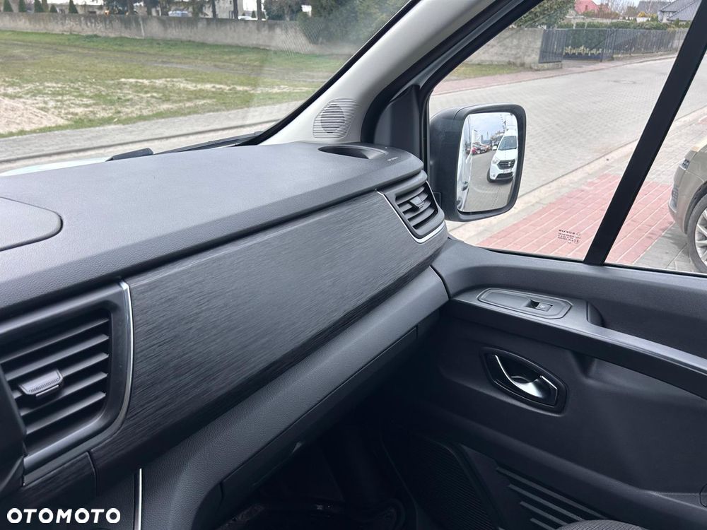 Renault Trafic - 13